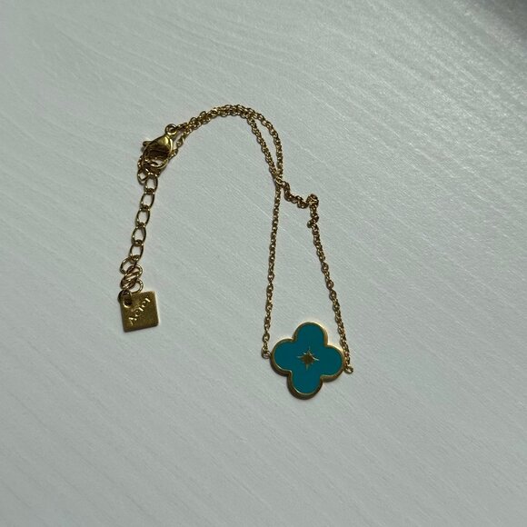 Four Leaf Clover Bracelet - Picture 1 of 2